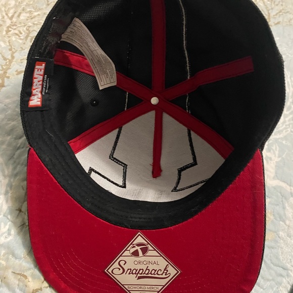 Deadpool Hat - used once - Picture 3 of 5